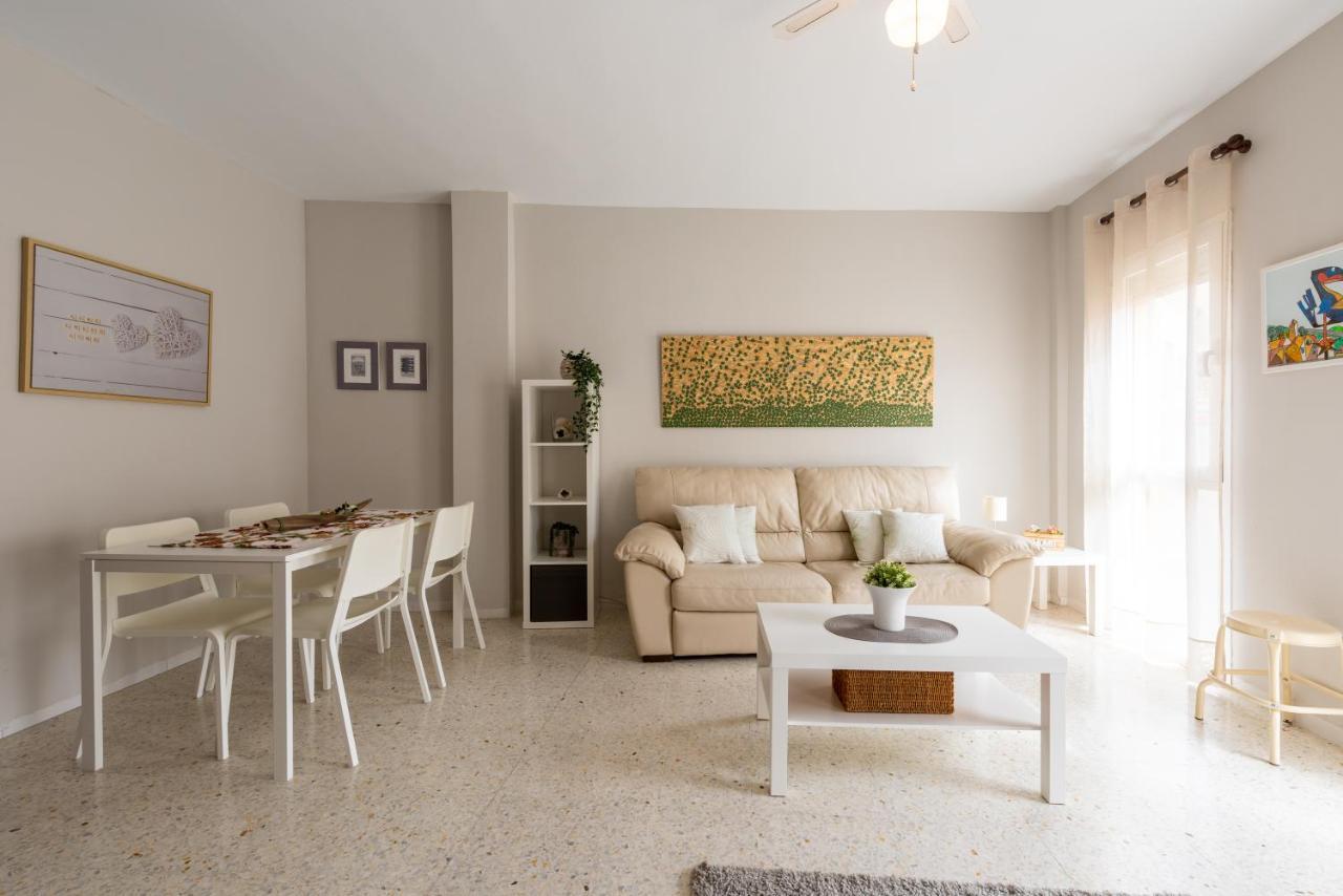 Wintowinrentals Fabulosa Ubicacion, Luminoso Y Comodo Apartamento Con Wifi Málaga Exterior foto