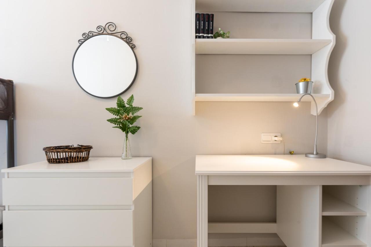 Wintowinrentals Fabulosa Ubicacion, Luminoso Y Comodo Apartamento Con Wifi Málaga Exterior foto
